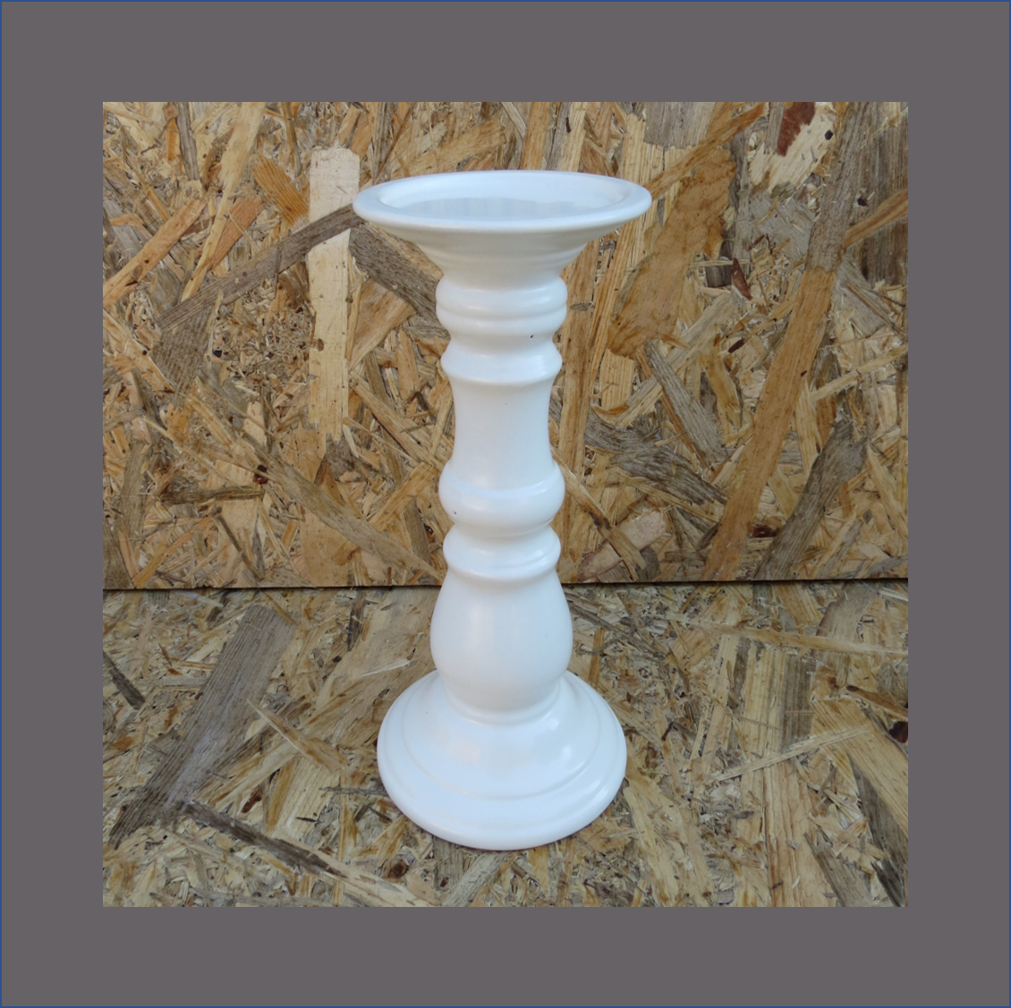 white-ceramic-candle-stand
